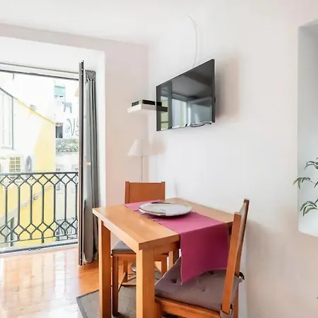 Em Alfama - Centro Historico Apartment *